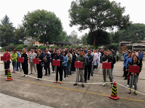 海利集團(tuán),長沙殺蟲劑,長沙光氣衍生物,長沙氨基酸保護(hù)劑,長沙鋰離子電池材料 海利集團(tuán),長沙殺蟲劑,長沙光氣衍生物,長沙氨基酸保護(hù)劑,長沙鋰離子電池材料